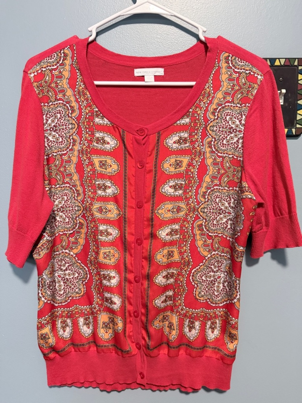 New York & Company Red Paisley Button-Front Top